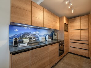 Fridge, microwave, oven, dishwasher - Modern apartment in Les Houches, near ski slopes (Les Houches)