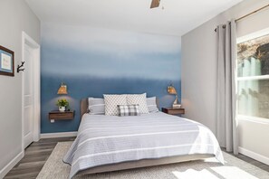 4 Schlafzimmer, Schreibtisch, Bügeleisen/Bügelbrett, Reisekinderbett