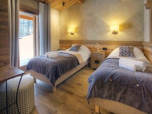 3 bedrooms, free WiFi, bed sheets