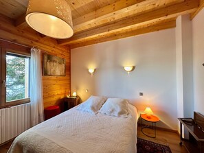 4 bedrooms