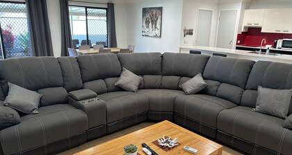 Family retreat in Caboolture big house