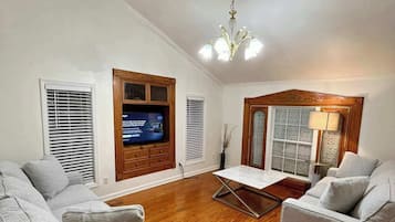 Maison | 6 chambres, bureau, Internet