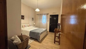 Unclassified image, 4 of 33, button - Genari Beach Apartments Sea View Apartment for Couples or Small Families (Pyrgos)