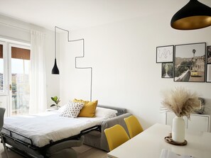 Interior - Yellow Sweet Home, to enjoy Rome with a breathtaking view of the city (Roma)