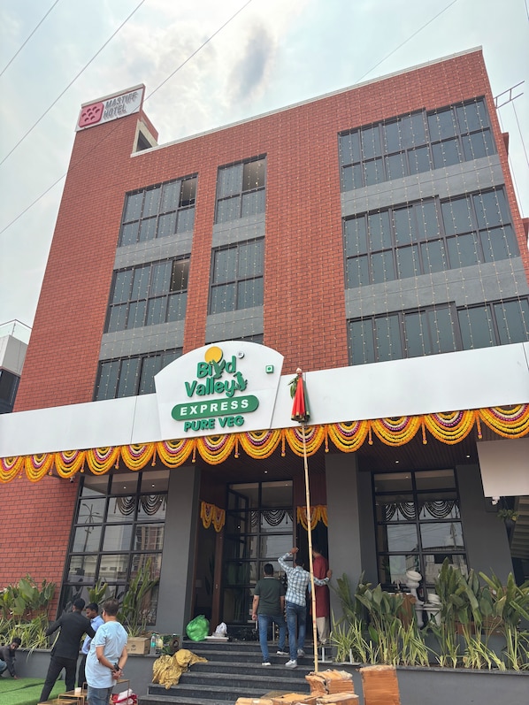 Konaklama yerinin ön cephesi