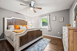 3 slaapkamers, een bureau, gratis wifi, beddengoed