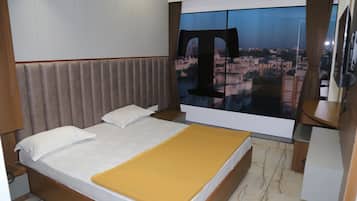 Deluxe Room, City View | Free WiFi