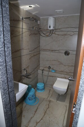 Deluxe Room, City View | Bathroom - HOTEL TOP 4  (Palanpur)
