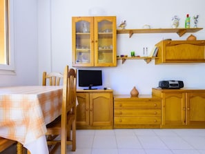 Maison, 3 chambres | Intérieur