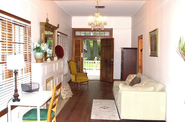 House | 3 bedrooms, Internet - Walk to Downtown Scene (Lafayette)