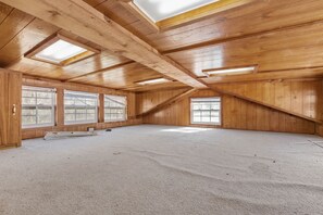 House | 3 bedrooms, desk, Internet