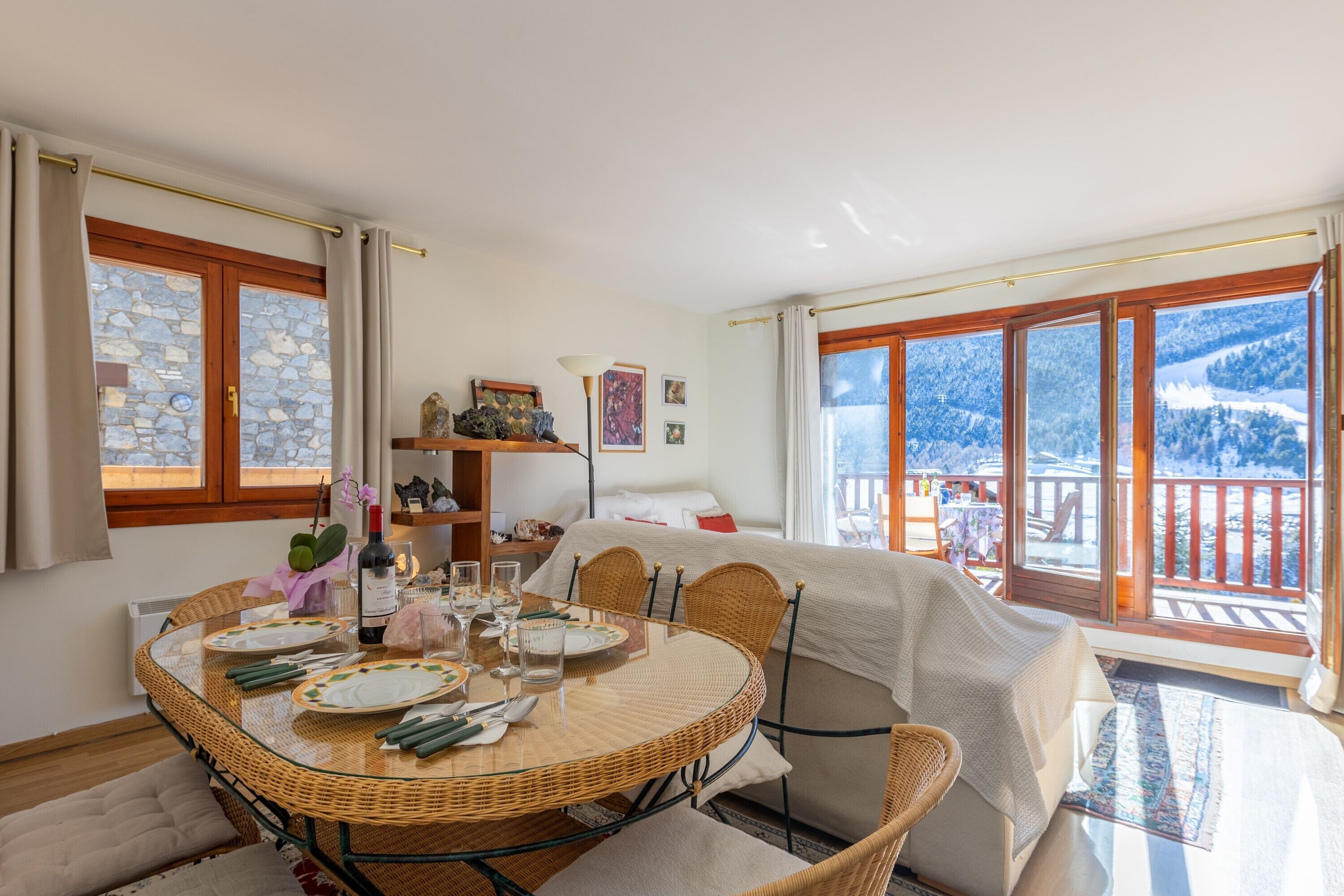 Standaard appartement, meerdere slaapkamers, 2 badkamers (Andorra Stunning Views Apartment) | Dineren