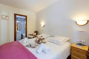 2 habitaciones, tabla de planchar con plancha y wifi gratis 