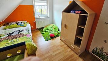 3 Schlafzimmer, Bügeleisen/Bügelbrett, WLAN