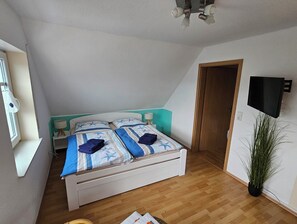 3 habitaciones, tabla de planchar con plancha y wifi