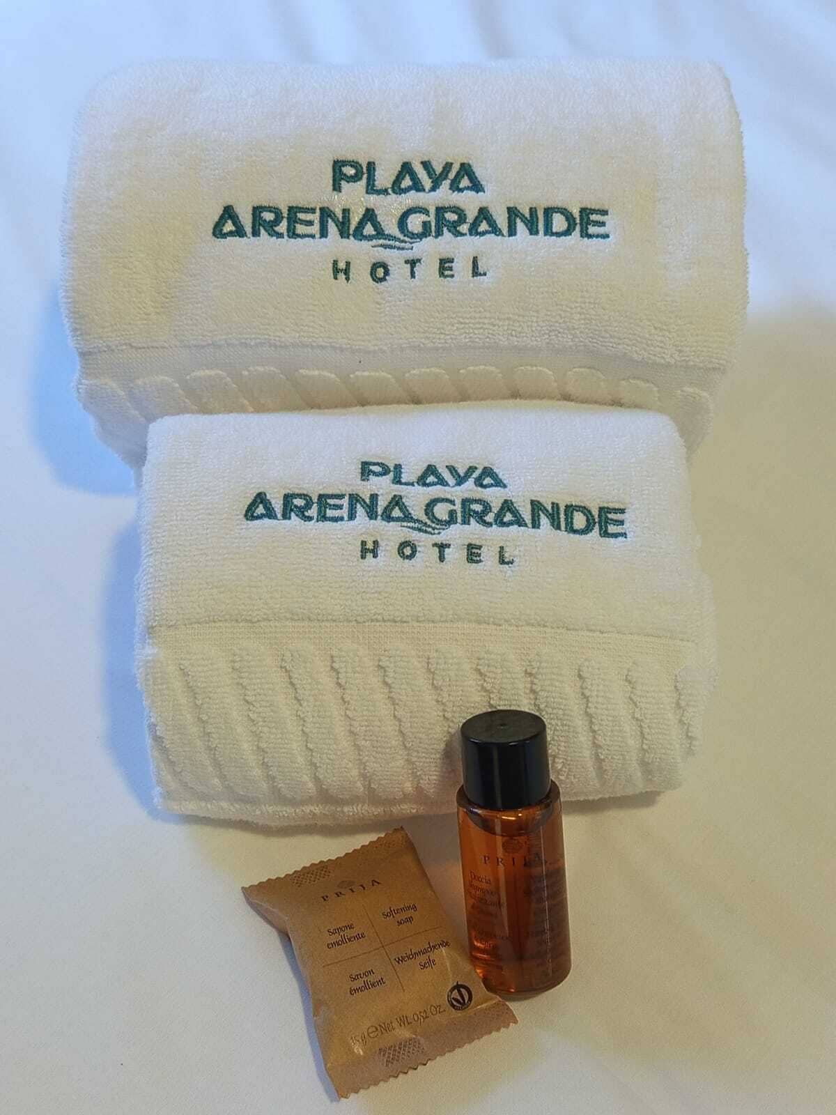 Bruser, hårtørrer, håndklæder, Sæbe