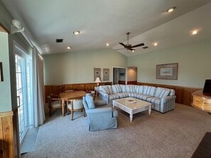 تلفزيون، مدفأة