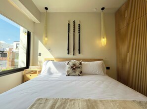 2 bedrooms, in-room safe, desk, iron/ironing board
