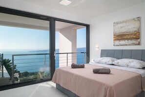 9 chambres, fer et planche Ă repasser, Wi-Fi, draps fournis