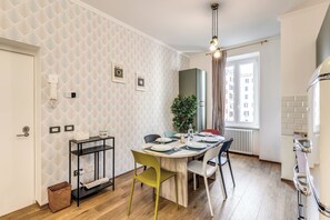 Dining - Charming 3-bedroom house in the center of Rome near Colosseum & Termini Station (Roma)