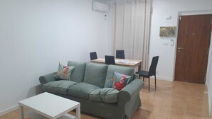 Unclassified image, 5 of 29, button - Peaceful 4-6 Person Holiday Home With Patio, Close to all Amenities (Torrevieja)