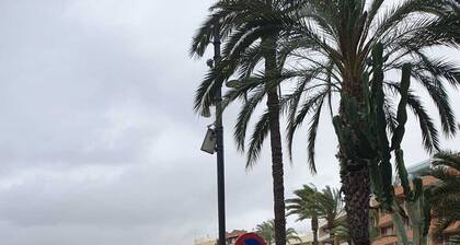 Peaceful 4-6 Person Holiday Home With Patio, Close to all Amenities