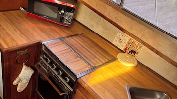 Microwave, oven, stovetop