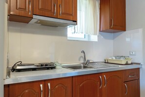 Apartment, 1 Schlafzimmer | Schallisolierte Zimmer, kostenloses WLAN, Bettwäsche