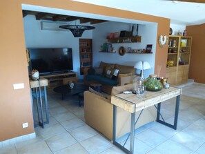 Living area - Friendly MAS with swimming pool and large garden in Saint Rémy de Provence (Saint-Rémy-de-Provence)