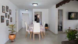 Unclassified image, 4 of 60, button - Spacious and cozy house in the heart of Laureles (Medellín)