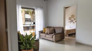 Unclassified image, 3 of 60, button - Spacious and cozy house in the heart of Laureles (Medellín)