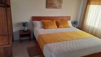 3 makuuhuonetta, silitysrauta/-lauta, Wi-Fi