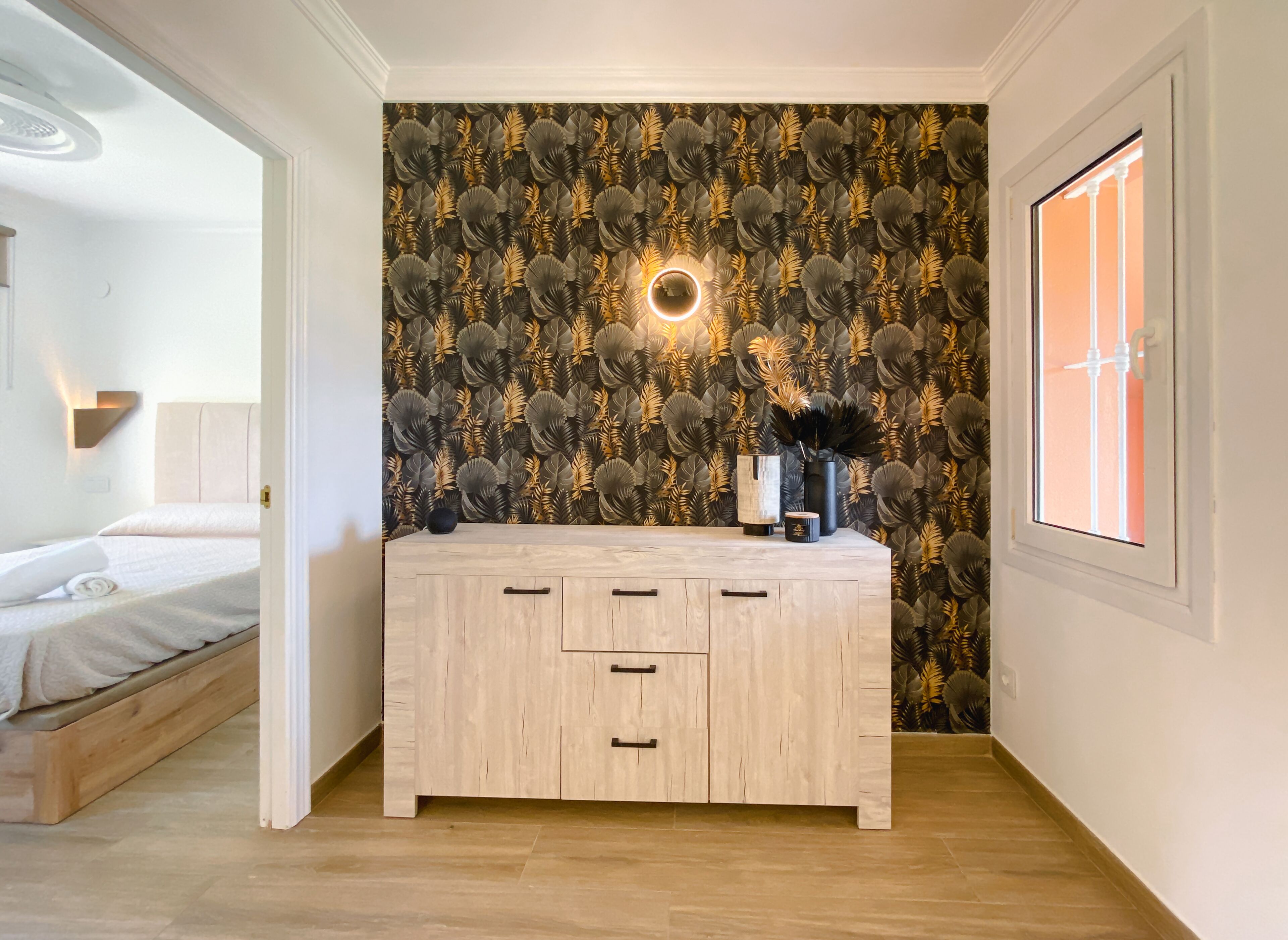 3 makuuhuonetta, silitysrauta/-lauta, vauvan matkasänky, Wi-Fi