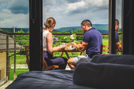 Terraza o patio. Dominium Pincészet és Panzió