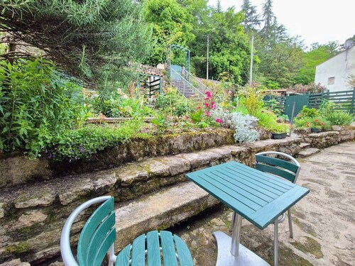 Le Pont Haut vue sur Rivière proche Puy du Fou