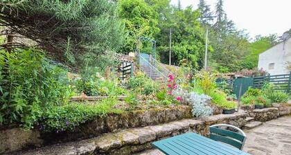 Le Pont Haut vue sur RiviĂšre proche Puy du Fou
