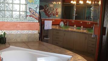 Towels, soap, shampoo, toilet paper