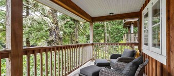 Rainforest Cove I Private I Ocean Views I Deck & BBQ