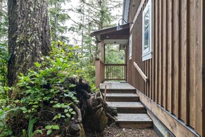 Exterior detail - Rainforest Cove I Private I Ocean Views I Deck & BBQ (Ucluelet)