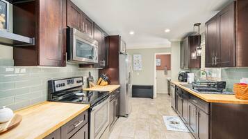 Micro-ondes, lave-vaisselle, serviettes en papier