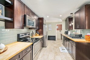 Microwave, dishwasher, paper towels - The Jolly Rancher (Slatington)