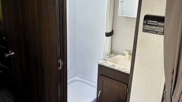 Handtücher, Seife, Toilettenpapier