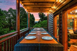 Outdoor dining