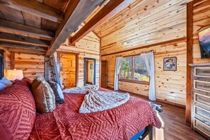 6 bedrooms, iron/ironing board, travel cot, free WiFi