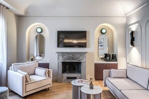 Suite | Living area
