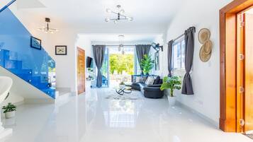 Villa | 3 bedrooms, Internet