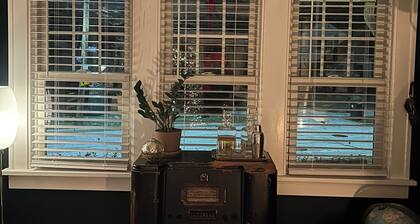 Charming 3-bedroom house with home office in the Kamms Corner neighborhood