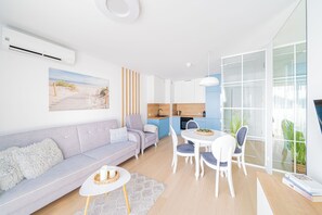 1 bedroom, in-room safe, laptop workspace, blackout curtains - Apartamenty EDEN & sauna Posesja Kapitańska Grzybowo by POSESJA APARTAMENTY (Grzybowo)