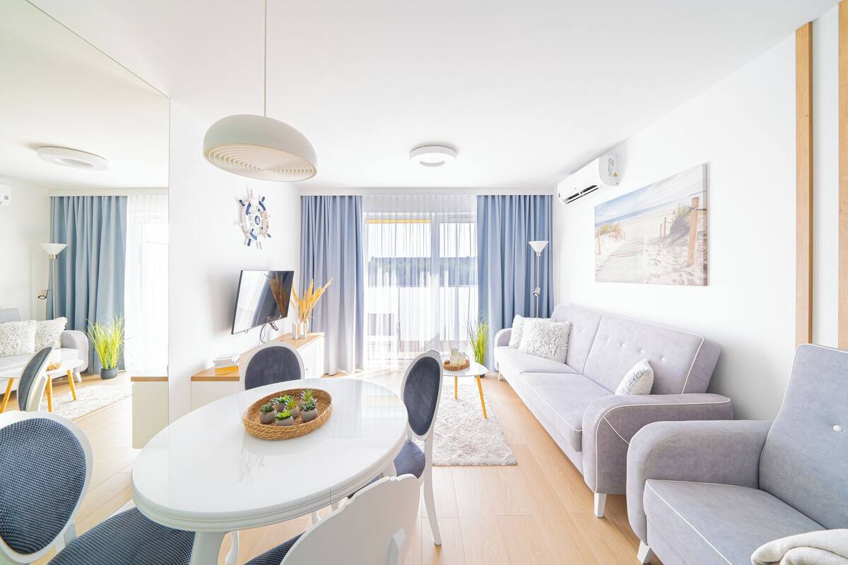 Apartment, Courtyard View | 1 bedroom, in-room safe, laptop workspace, blackout drapes