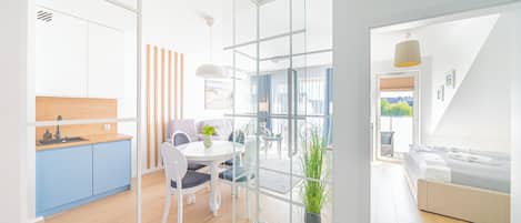 Huoneisto, keittotila, näköala pihalle | 1 makuuhuone, tallelokero huoneessa